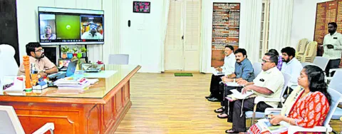 మత్స్యకారులకు జీవనోపాధి కల్పించండి 