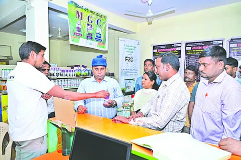 యూరియా సరిపడా ఉంది