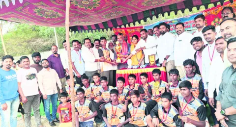 సాఫ్ట్‌బాల్‌ చాంపియన్‌గా నిజామాబాద్‌ 