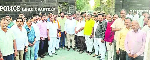 వీఆర్‌కు పొదిలి ఎస్సై