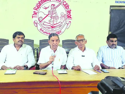 ఒకే వేదికపైకి వక్క రైతులు