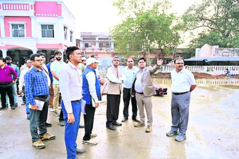 రైల్వే అభివృద్ధి పనుల వేగవంతానికి జీఎం ఆదేశం