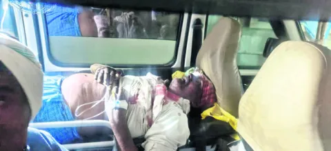 బైకును ఢీకొట్టిన లారీ 