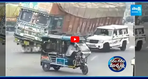 Horrific Truck Bolero Accident In Uttar Pradesh  1