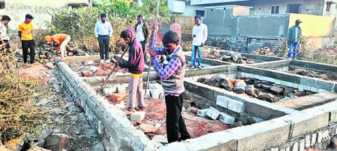 కూల్చివేతలు గిరిజనులకేనా? 