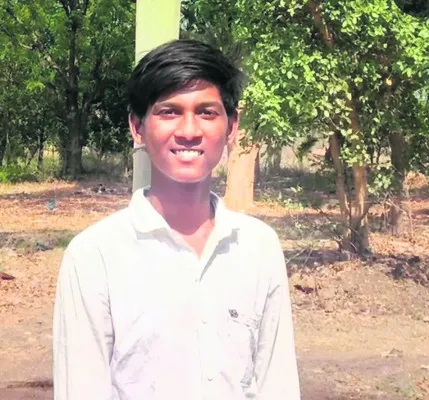 చికిత్స పొందుతూ బాలుడి మృతి