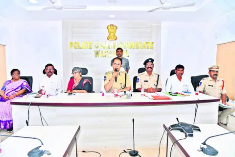 సమష్టి కృషితోనే బాలకార్మిక వ్యవస్థ నిర్మూలన