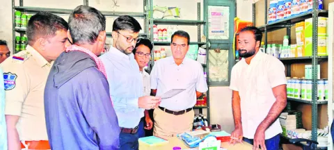 పకడ్బందీగా యూరియా పంపిణీ చేయాలి