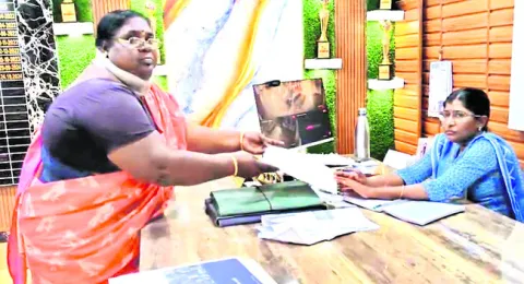 మా భూమిపై చల్లా బాబు పెత్తనం ఏంటి? 