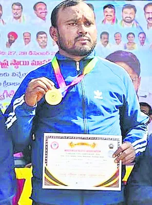 అథ్లెటిక్స్‌ పోటీల్లో పీడీ ప్రతిభ 
