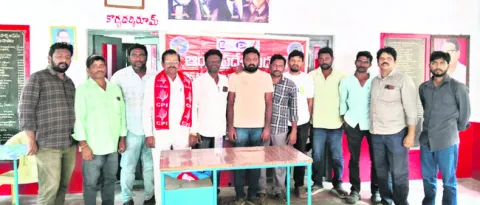 స్మార్ట్‌ మీటర్లతో మీటర్‌ రీడర్ల ఉపాధికి ప్రమాదం 