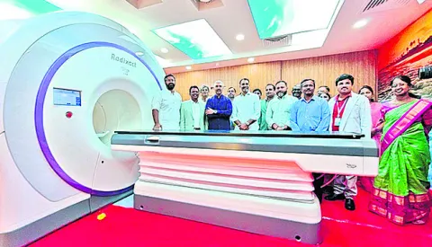 మహాత్మాగాంధీ కేన్సర్‌ హాస్పిటల్‌లో.. అత్యాధునిక టోమోథెర