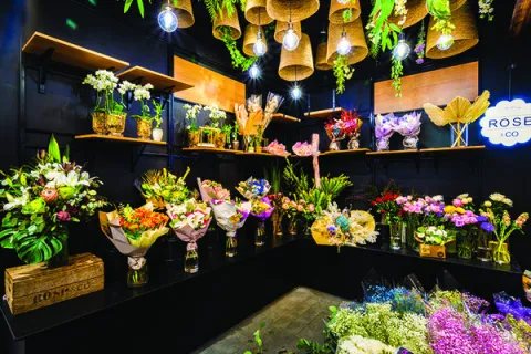 ఆకట్టుకునేలా ప్రత్యేక ఈవెంట్లు 
