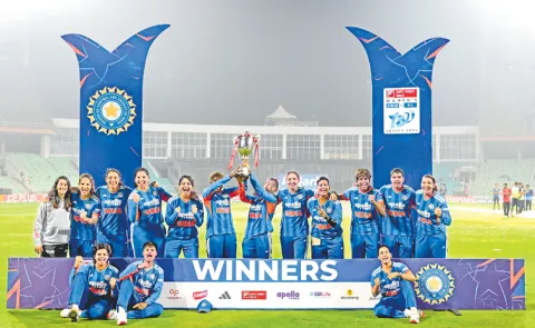 Sri Lanka lost the final T20 by 15 runs1
