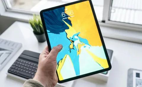 Passenger Forgets iPad On Train To Bhopal Recovers It Using RailMadad2
