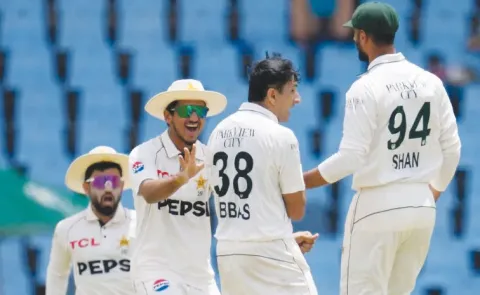 Why Pakistan part ways with Test head coach Azhar Mahmood?8