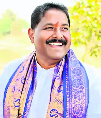 అమీనాబాద్‌ నుంచి అసెంబ్లీ వరకు..