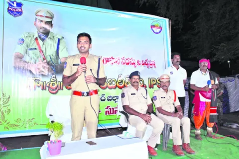 ఓటు హక్కు స్వేచ్ఛగా వినియోగించుకోవాలి