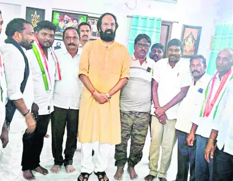 కాంగ్రెస్‌ మద్దతుదారులను గెలిపించాలి