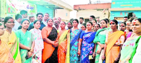 గ్రామాలాభివృద్ధికి కృషి