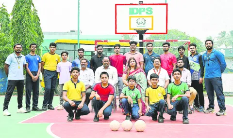 16 మందితో హ్యాండ్‌ బాల్‌ జిల్లా జట్టు 