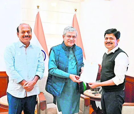 తిరుపతికి రైల్వే డివిజన్‌ స్థాయి కల్పించండి