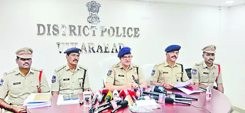 నగల కోసం వృద్ధురాలి హత్య 