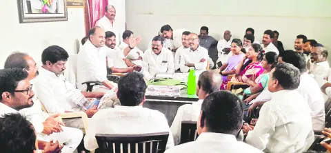 కలెక్టర్‌ గారూ.. ఇది తగునా