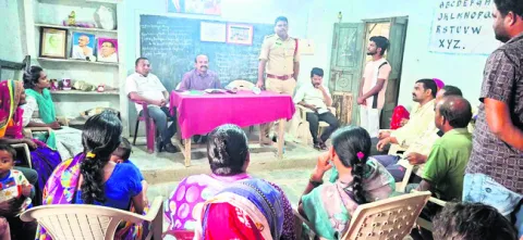 వేలానికి ముకుతాడు 