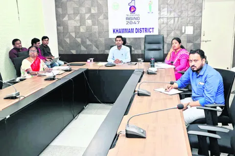 ఎన్నికల సిబ్బందికి పోస్టల్‌ బ్యాలెట్‌