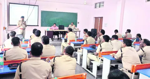 ప్రశాంత వాతావరణంలో ఎన్నికల నిర్వహణ 