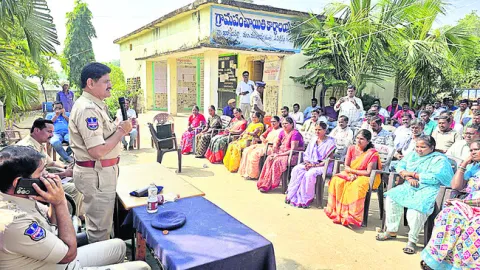 ఎన్నికల కోడ్‌ ఉల్లంఘిస్తే చర్యలు