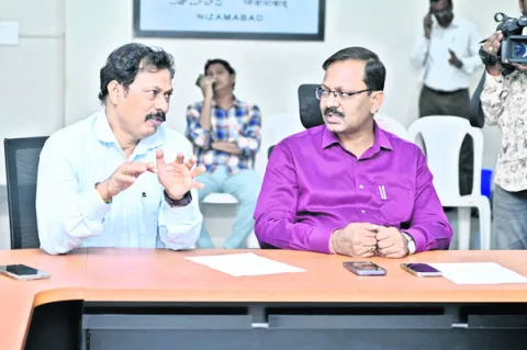 పోలింగ్‌ సిబ్బంది ర్యాండమైజేషన్‌ 