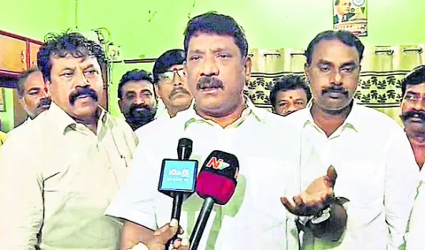 కోడూరును నిర్లక్ష్యం చేస్తే ఉద్యమిస్తాం 