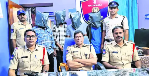 గంజాయి విక్రేతల అరెస్టు
