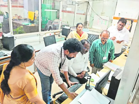 సబ్‌ రిజిస్ట్రార్‌ కార్యాలయాల పరిశీలన