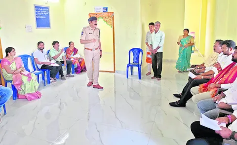 సర్పంచ్‌లకు 686.. వార్డులకు 1,804