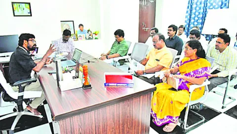 స్ఫూర్తిదాయక గాధలు రూపొందించాలి 