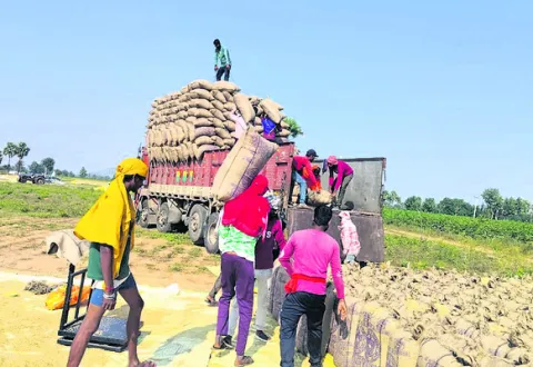 చివరి దశకు కొనుగోళ్లు
