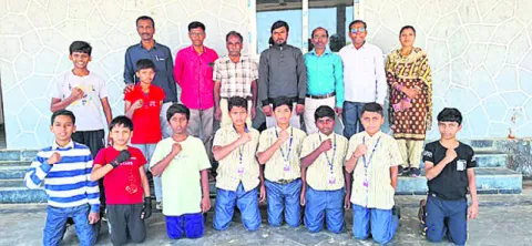 జిల్లాస్థాయి బాక్సింగ్‌   ఎంపిక పోటీలు
