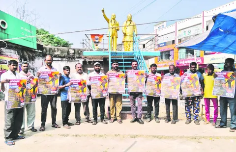 పోరాటంతోనే హక్కుల సాధన 
