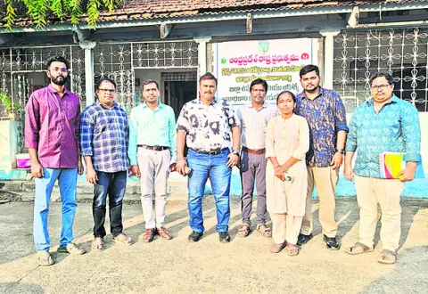 డిప్యూటీ డీఎంహెచ్‌వోపై విచారణ