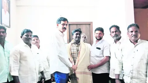 నారాయణపురం.. అందరి ఆమోదం