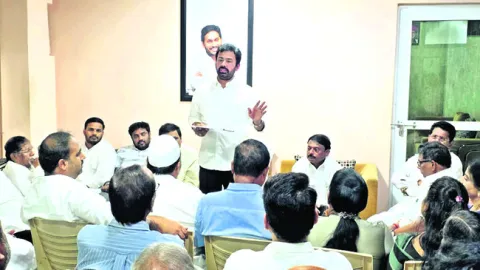 లక్ష్యానికి మించి కోటి సంతకాల సేకరణ