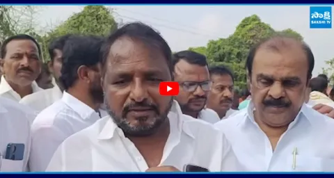YSRCP Leaders Assure to Banana Farmers Nagalingam Family 2