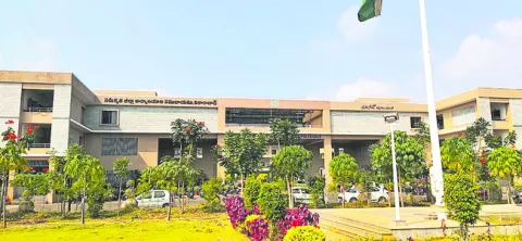 అంతా గందరగోళం!