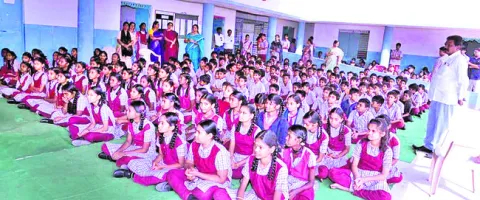 చదవాలి.. రాయాలి.. రాణించాలి 