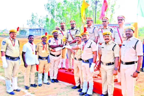 పోలీస్‌శాఖకు అండగా హోంగార్డులు