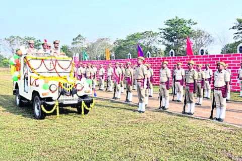 హోంగార్డుల సంక్షేమానికి కృషి 