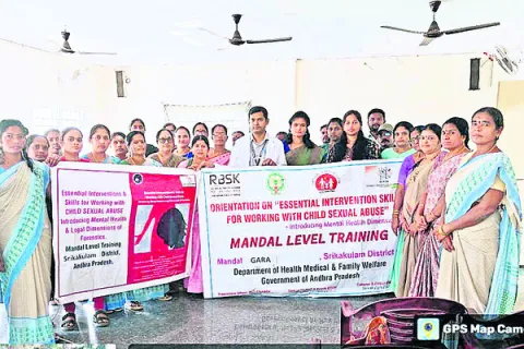 చిన్నారులపై అకృత్యాలు అరికట్టాలి 